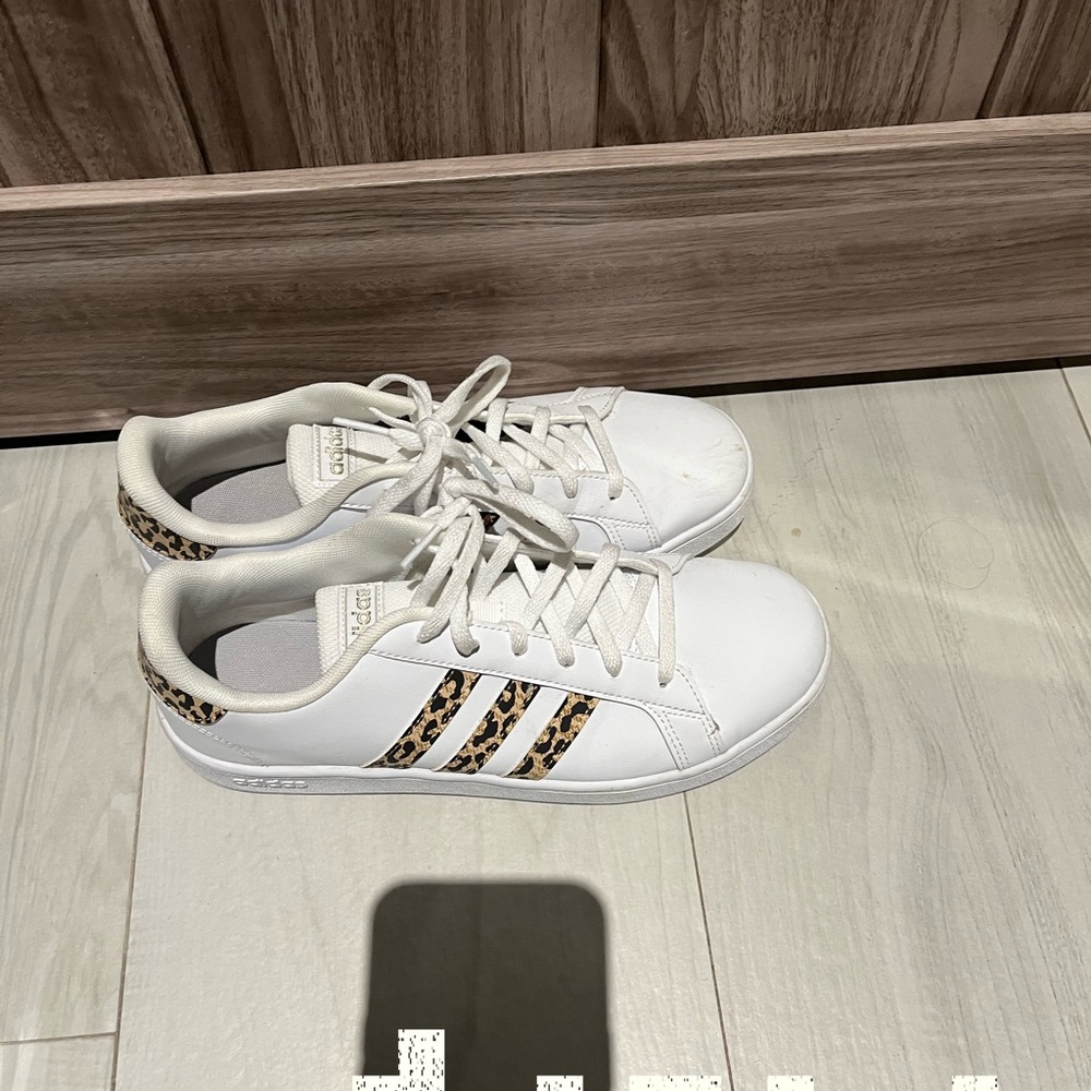 Adidas women’s grand court sneaker